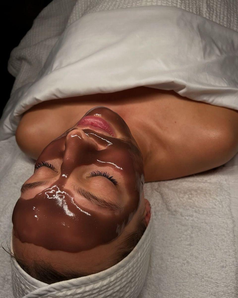 Tratamiento facial revitalizante para pieles estresadas o cansadas
